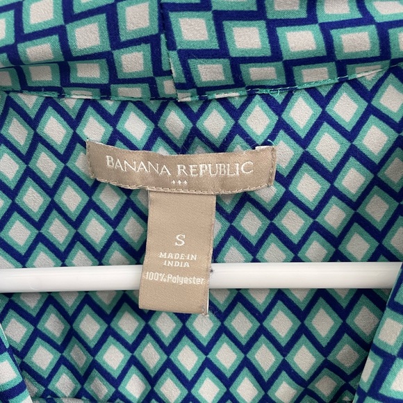 EUC Banana Republic Button Down Patterned Blouse Sz S - Picture 3 of 4